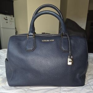 Michael Kors Studio Mercer Navy Pebbled Leather Duffle Zipper Bag 11.5"×8.25
